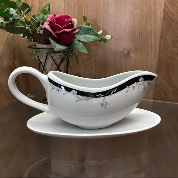 Vintage McCrory Gravy Boat & Underplate - Picture 3 of 11
